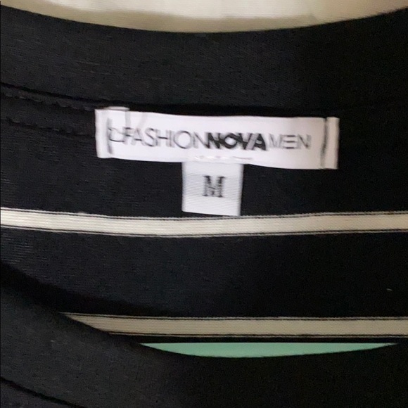 Striped graphic tee size M - Picture 2 of 2